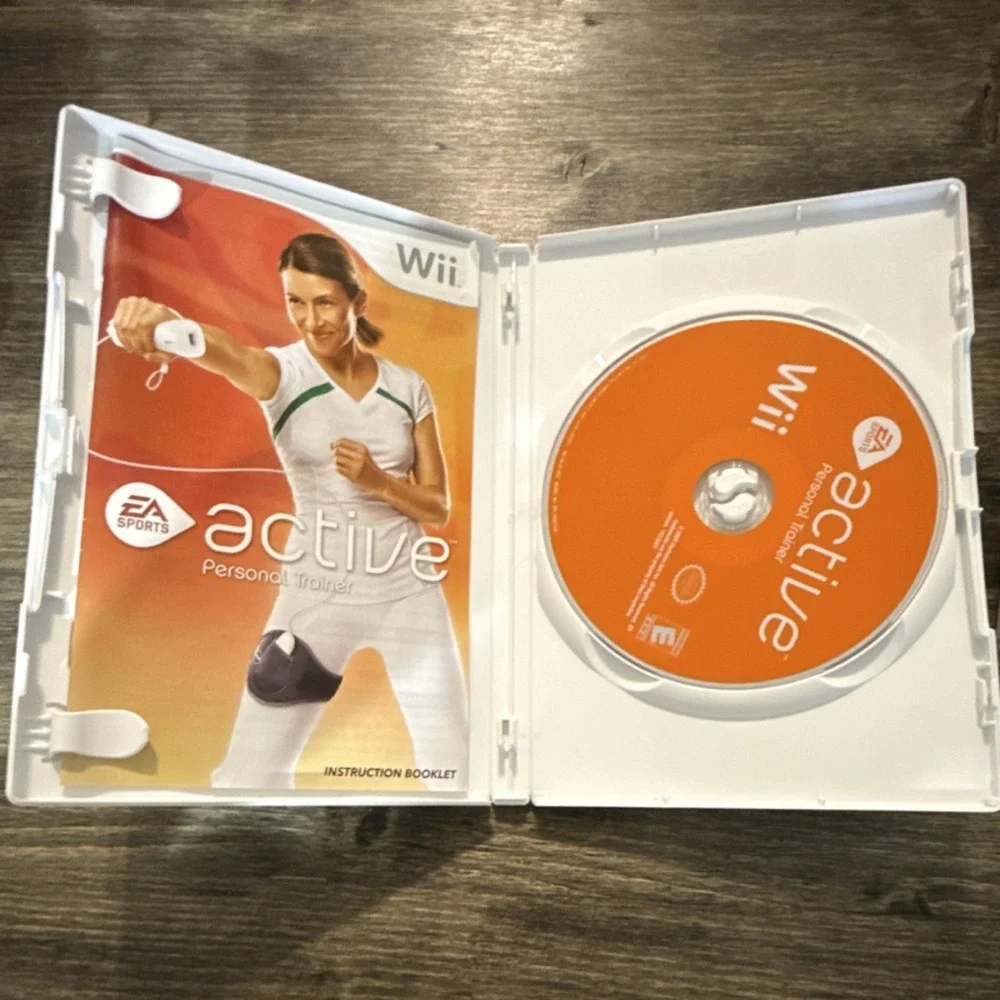 EA SPORTS Active Personal Trainer & Jillian Michaels Wii Games w/Manuals